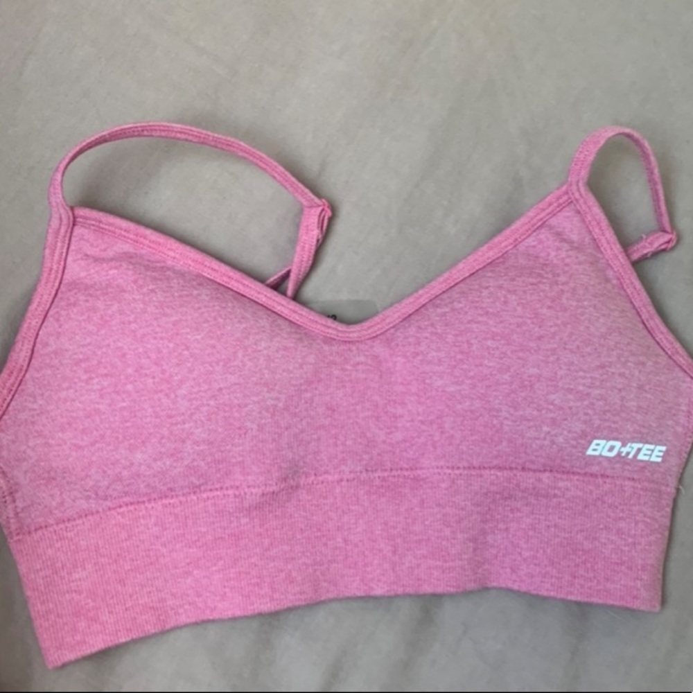 Boandtee Hot Pink Seamless Sports Bra